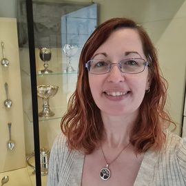 Dr Julie Holder